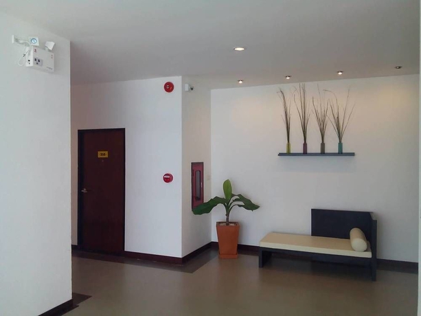 Imagen de los interiores del Hotel One Fu. Foto 10