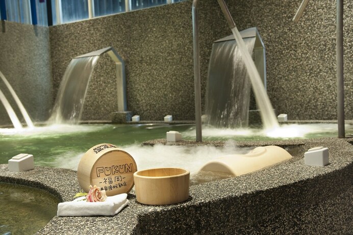 Imagen de la piscina del Hotel One Fukun. Foto 31