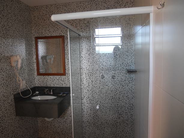 Imagen de la habitación del Hotel One, Iper&oacute;. Foto 9