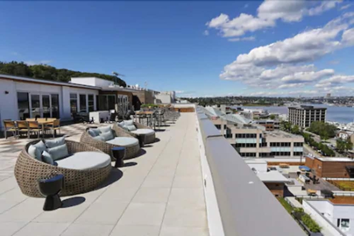 Imagen de los exteriores del Hotel One Lakefront. Foto 8