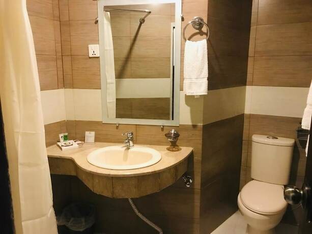 Imagen general del Hotel One Mall Road Murree. Foto 1
