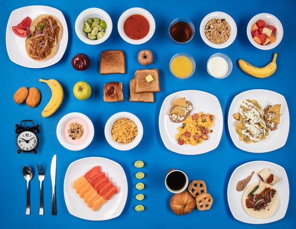 Imagen del bar/restaurante del Hotel One Mexicali. Foto 6