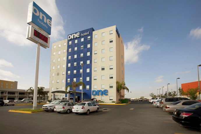 Imagen de los exteriores del Hotel One Monterrey Aeropuerto. Foto 11