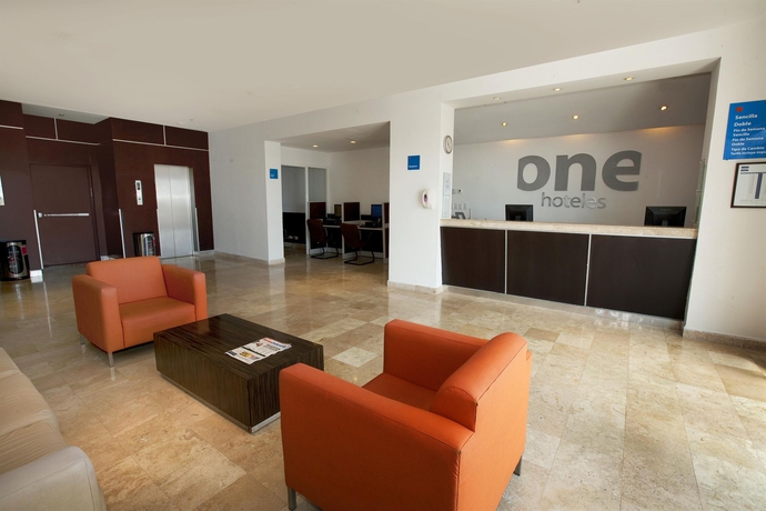 Imagen de los interiores del Hotel One Monterrey Aeropuerto. Foto 14