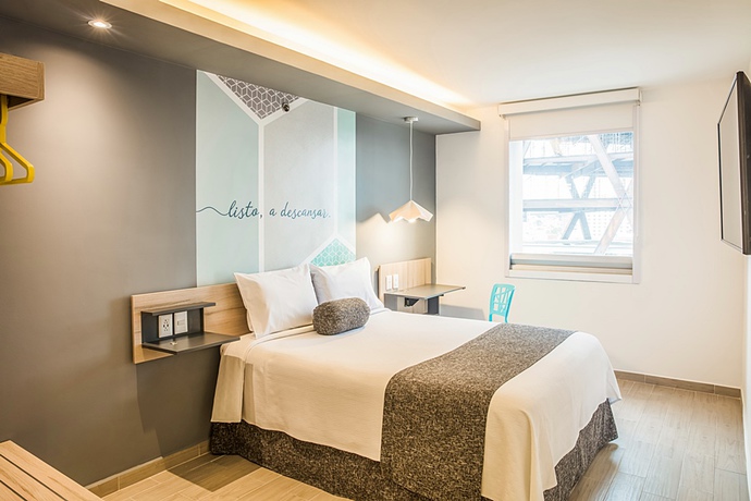 Imagen de la habitación del Hotel One Monterrey Tecnologico. Foto 6