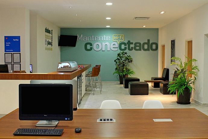 Imagen de los interiores del Hotel One Monterrey Tecnologico. Foto 8