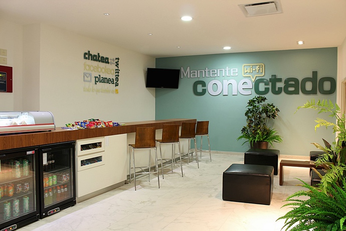 Imagen de los interiores del Hotel One Monterrey Tecnologico. Foto 9