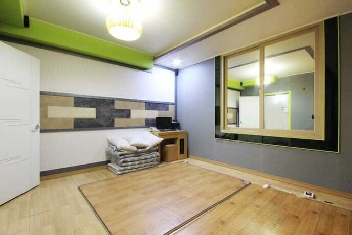 Imagen de la habitación del Hotel One Motel. Foto 13