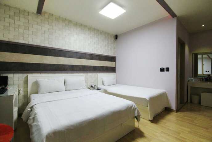 Imagen de la habitación del Hotel One Motel. Foto 15