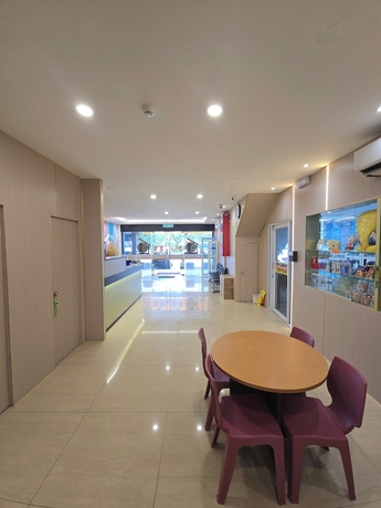 Imagen de los interiores del Hotel One Point Inn King Centre. Foto 12