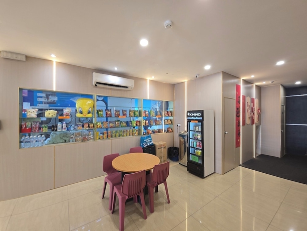 Imagen de los interiores del Hotel One Point Inn King Centre. Foto 13