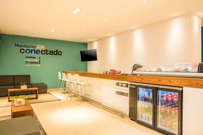 Imagen general del Hotel One Puebla Serdan. Foto 2