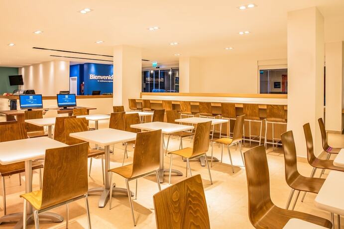 Imagen general del Hotel One Puebla Serdan. Foto 6