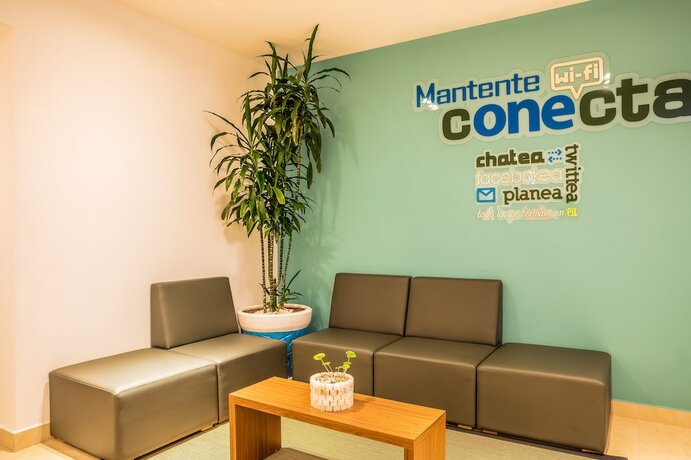 Imagen general del Hotel One Puebla Serdan. Foto 10