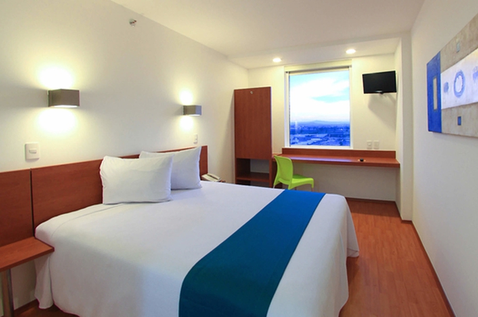 Imagen de la habitación del Hotel One Querétaro Aeropuerto. Foto 6