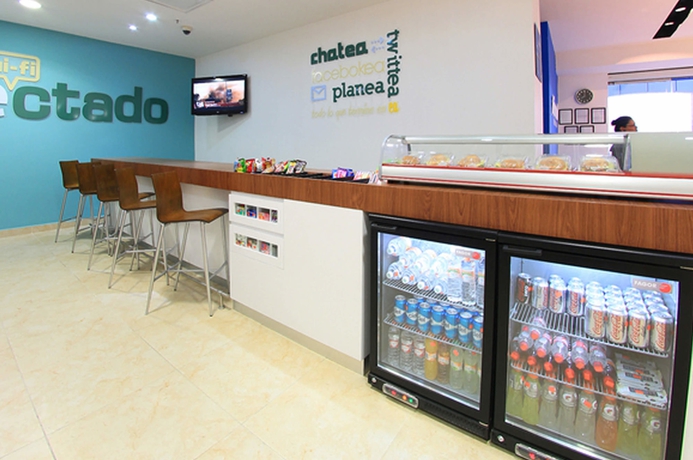 Imagen de los interiores del Hotel One Querétaro Aeropuerto. Foto 15