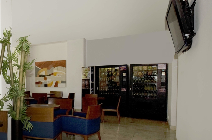 Imagen de los interiores del Hotel One Querétaro Plaza Galerías. Foto 14