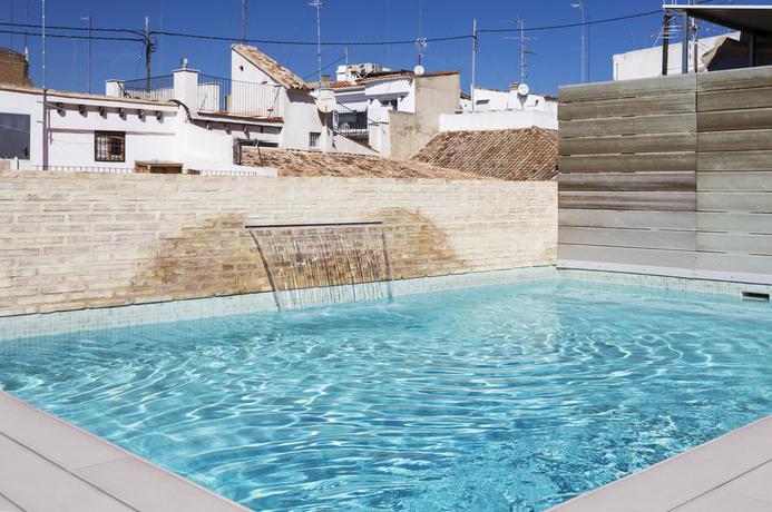 Imagen de la piscina del Hotel One Shot Mercat 09. Foto 15