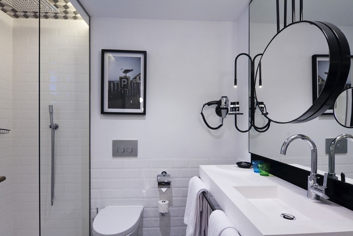 Imagen de la habitación del Hotel One Shot Palacio Reina Victoria 04. Foto 3