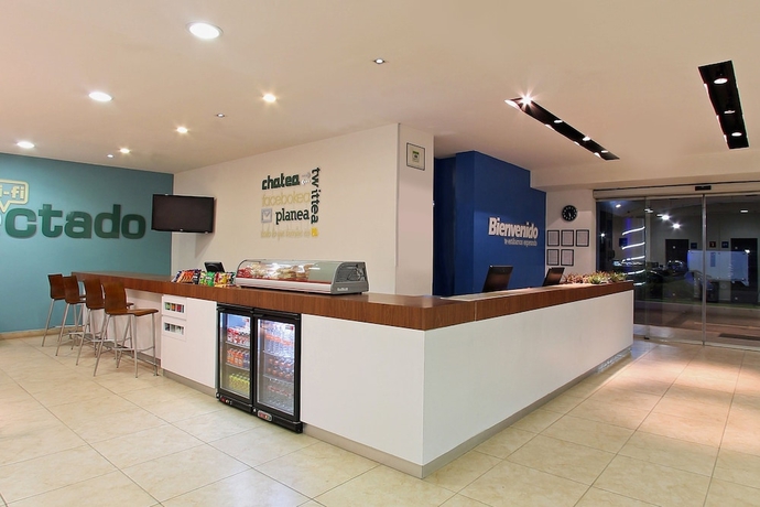 Imagen de los interiores del Hotel One Silao. Foto 18