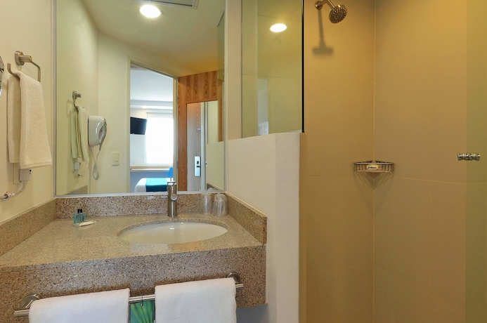 Imagen de la habitación del Hotel One Silao. Foto 15