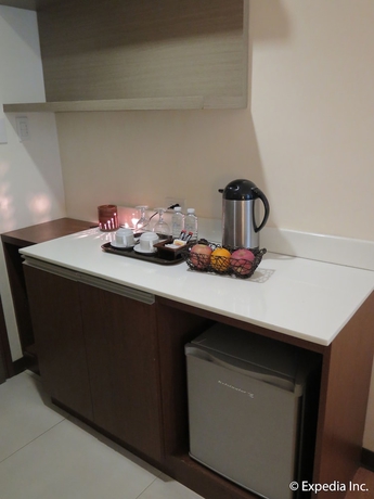 Imagen de la habitación del Hotel One Tagaytay Place. Foto 14