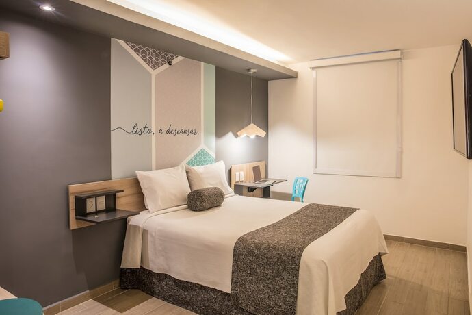 Imagen de la habitación del Hotel One Tijuana Otay. Foto 17