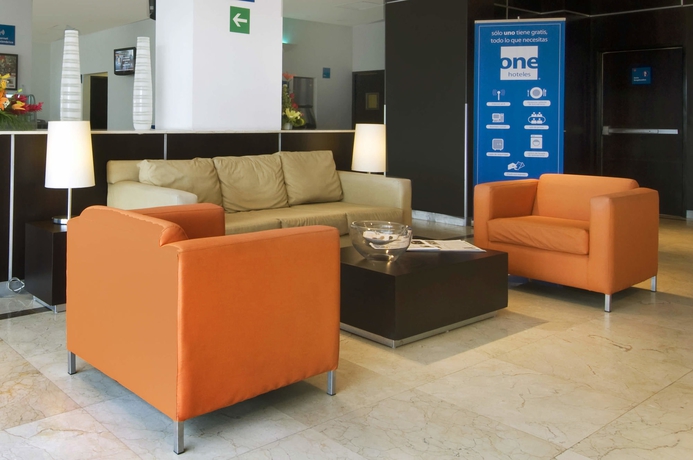 Imagen de los interiores del Hotel One Toluca Aeropuerto. Foto 13