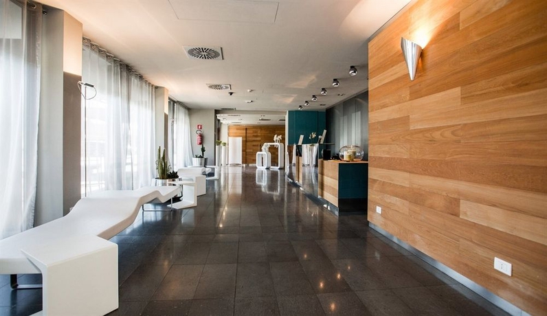 Imagen de los interiores del Hotel One and Restaurant. Foto 10