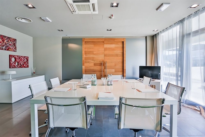 Imagen de los interiores del Hotel One and Restaurant. Foto 11