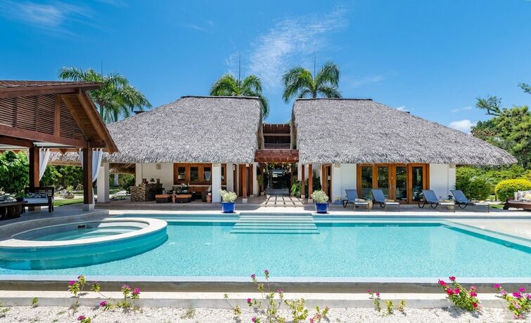 Imagen general del Hotel One of the Best Cap Cana Villas for Rent Large Pool Jacuzzi Chef Maid. Foto 6