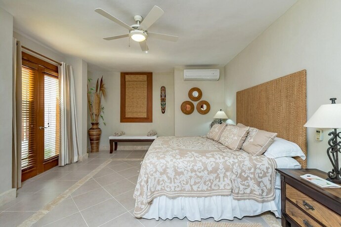 Imagen general del Hotel One of the Best Cap Cana Villas for Rent Large Pool Jacuzzi Chef Maid. Foto 9