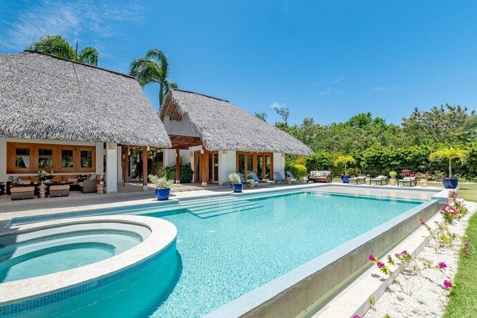 Imagen general del Hotel One of the Best Cap Cana Villas for Rent Large Pool Jacuzzi Chef Maid. Foto 10