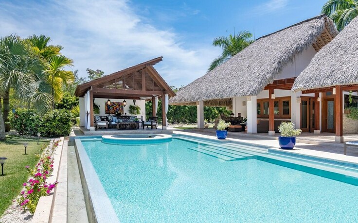 Imagen general del Hotel One of the Best Cap Cana Villas for Rent Large Pool Jacuzzi Chef Maid. Foto 18