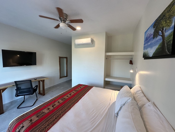 Imagen de la habitación del Hotel Oneiro Suites. Foto 3