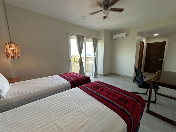 Imagen de la habitación del Hotel Oneiro Suites. Foto 6