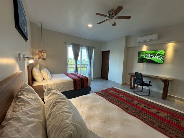 Imagen de la habitación del Hotel Oneiro Suites. Foto 8