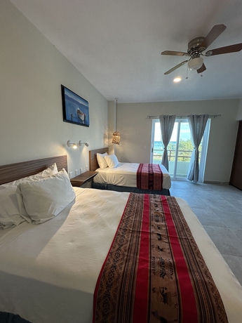 Imagen de la habitación del Hotel Oneiro Suites. Foto 10