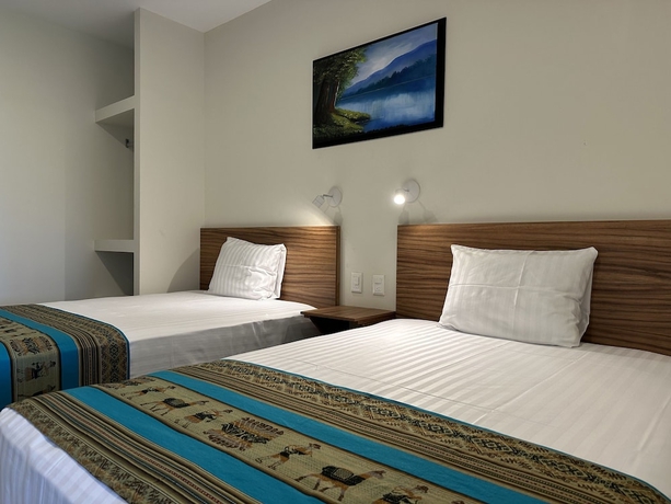 Imagen de la habitación del Hotel Oneiro Suites. Foto 19