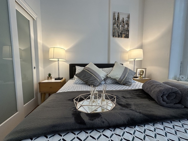 Imagen de la habitación del Hotel Oneluxstay At Hwh La Downtown. Foto 5