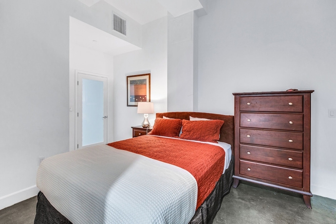 Imagen de la habitación del Hotel Oneluxstay At Hwh La Downtown. Foto 8