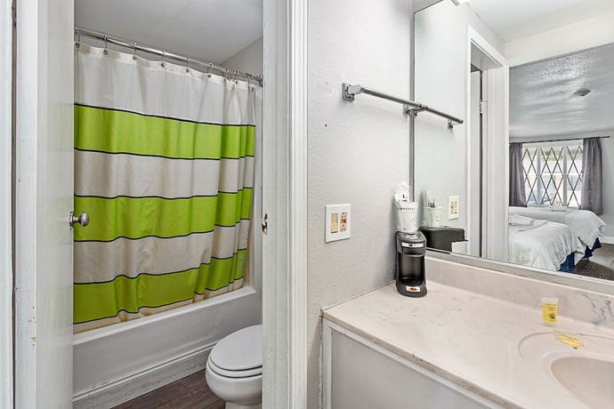 Imagen de la habitación del Hotel Oneway Brunswick. Foto 8