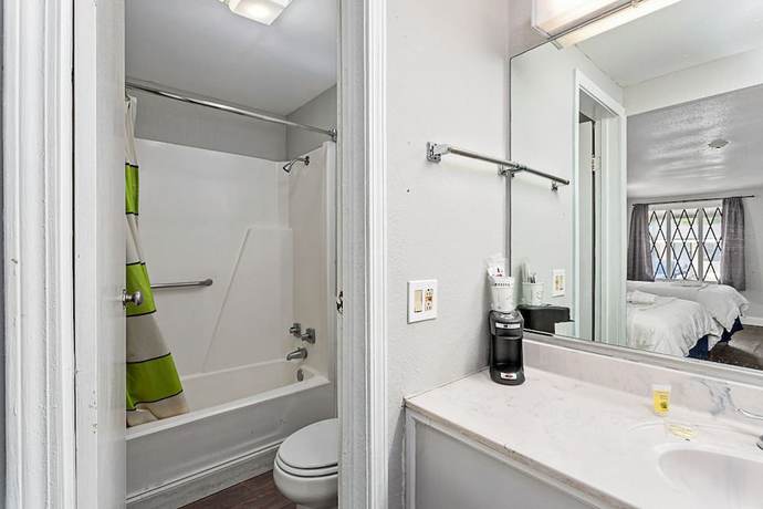 Imagen de la habitación del Hotel Oneway Brunswick. Foto 11