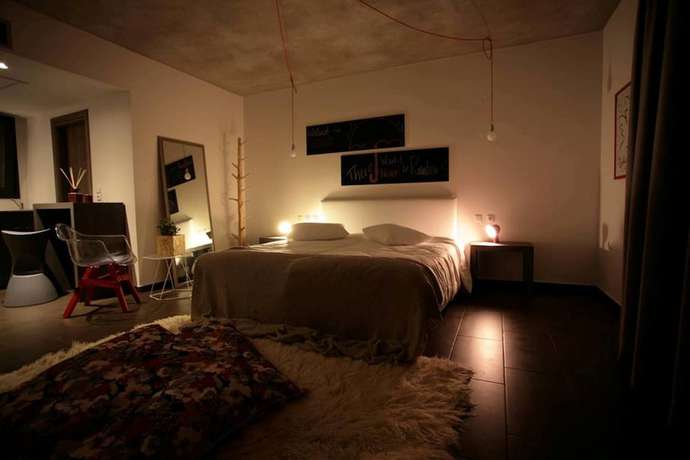 Imagen de la habitación del Hotel Oniropetra Boutique. Foto 6