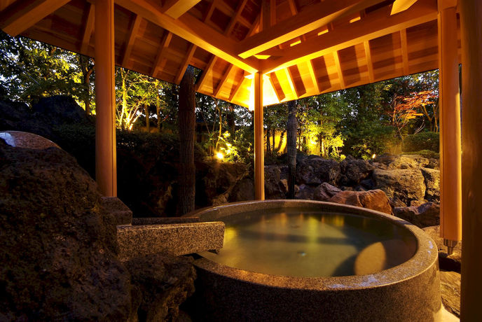 Imagen de la piscina del Hotel Onishiya Suishoen. Foto 16