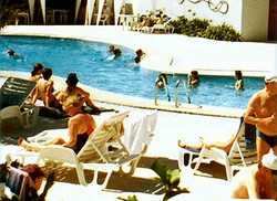 Imagen de la piscina del Hotel Onix. Foto 5