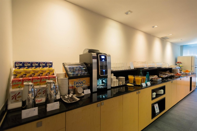 Imagen del bar/restaurante del Hotel Onix Liceo. Foto 4