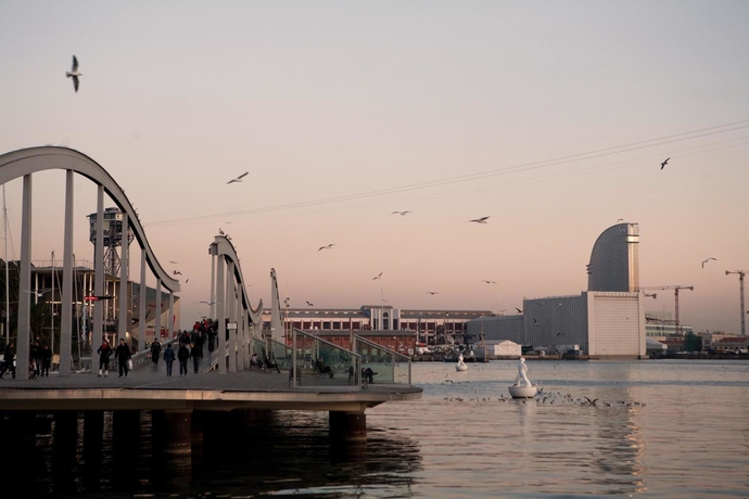 Imagen de los exteriores del Hotel Onix Liceo. Foto 7