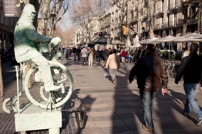 Imagen de los exteriores del Hotel Onix Liceo. Foto 8