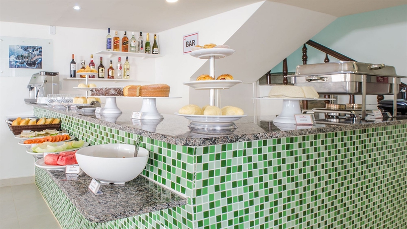 Imagen del bar/restaurante del Hotel Onix Praia De Piat&atilde;. Foto 3